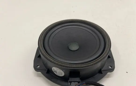 Audi Q3 F3 Rear door speaker 83A035411 20181102 01722
