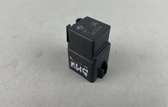 Coolant fan relay