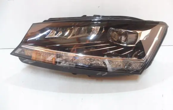 Skoda Fabia Mk3 (NJ) Headlight/headlamp 6V1941015F