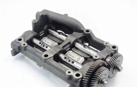 Renault Laguna II Oil pump balance shaft 8200180602B