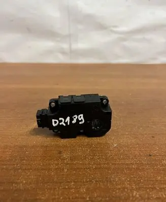Mercedes-Benz A W177 Intake manifold valve actuator/motor A0999063502 D2189