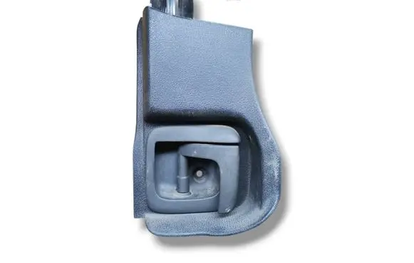 Engine bonnet (hood) release handle