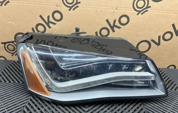 Audi A8 S8 D4 4H Headlight/headlamp 4H0941004