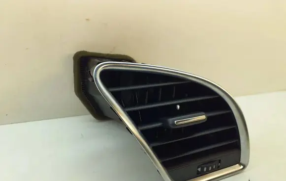 Audi A5 Sportback 8TA Dashboard side air vent grill/cover trim 8T1820902G