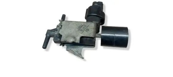 Lexus RX 300 Vacuum valve 2586020040