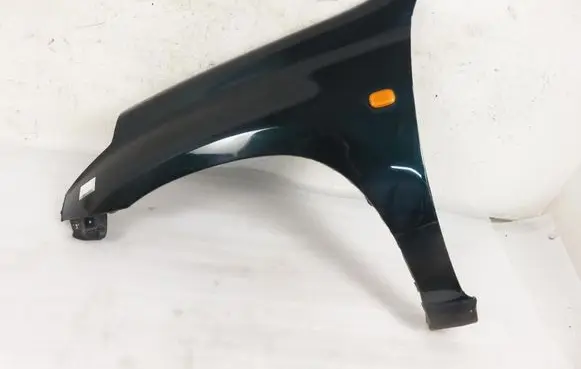 Toyota RAV 4 (XA20) Fender 