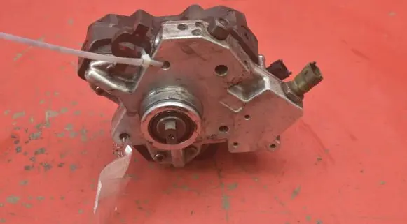 Volvo V70 Fuel injection high pressure pump 0445010111