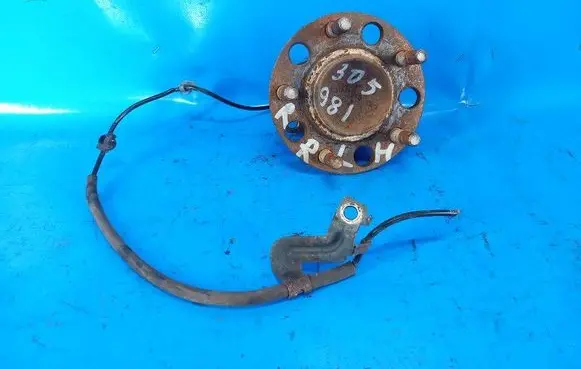 Chrysler 200 Rear wheel bearing hub 4766719AB