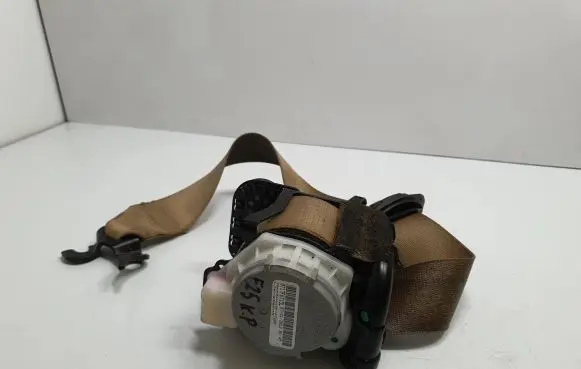 BMW X3 F25 Front seatbelt 7258433 72117258433 72117367253