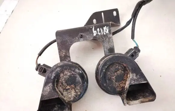 Audi A6 S6 C6 4F Horn signal e9011165