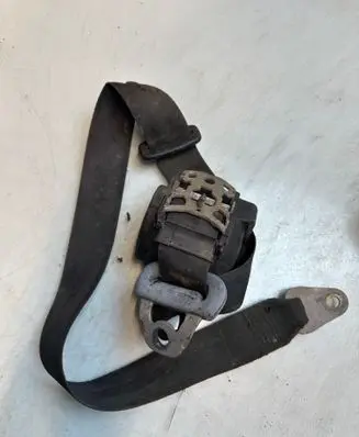 Volkswagen Transporter - Caravelle T3 Front seatbelt 3123132