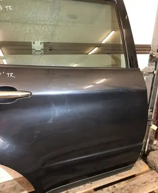 Subaru B9 Tribeca Rear door