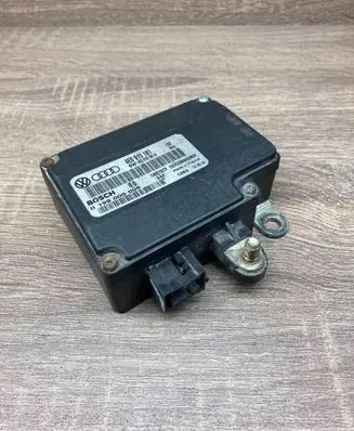 Audi A8 S8 D3 4E Battery control module 4E0915181 0199000006