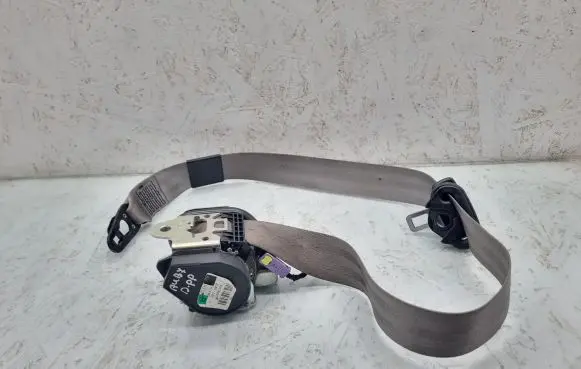 Audi A4 S4 B7 8E 8H Front seatbelt 8E0857706F