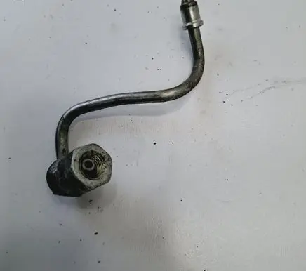 Fuel injector supply line/pipe