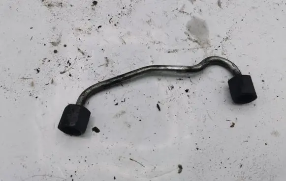 BMW 5 E60 E61 Fuel injector supply line/pipe NOCODE