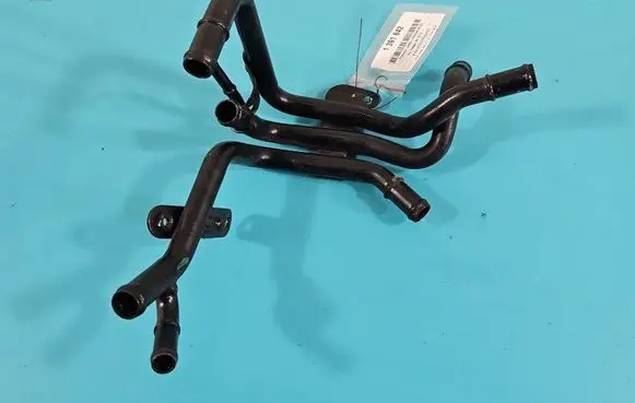 Volkswagen PASSAT B8 Engine coolant pipe/hose 04L121064AC IMPRK1391642