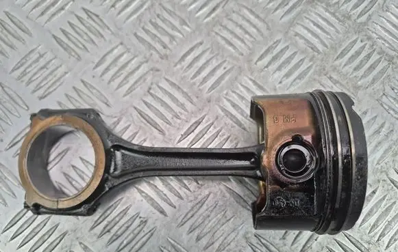 Mercedes-Benz C W204 Piston with connecting rod M271