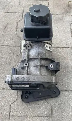 Mercedes-Benz ML W164 Power steering pump A1644601580