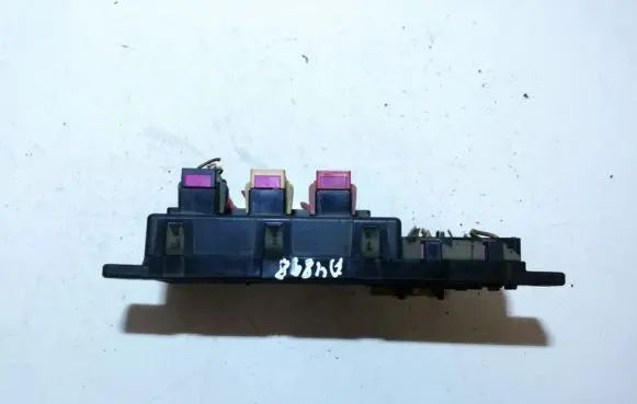 Volkswagen PASSAT B5.5 Fuse box set 896083000 8l0941822a