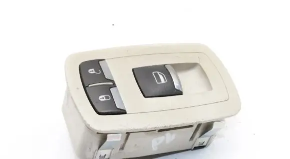Maserati Quattroporte Other switches/knobs/shifts 670025407