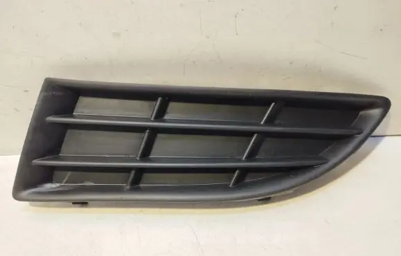 Skoda Fabia Mk2 (5J) Front bumper lower grill 5J0807367A