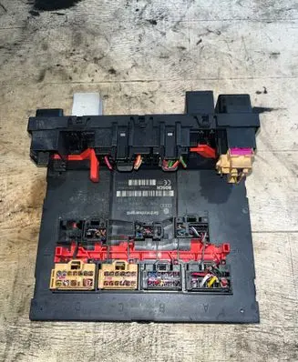Volkswagen Touran I Comfort/convenience module 1K0937049M 021210040653
