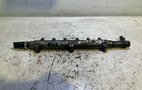 Volvo V70 Fuel main line pipe 0445215010 001042L1 8658252