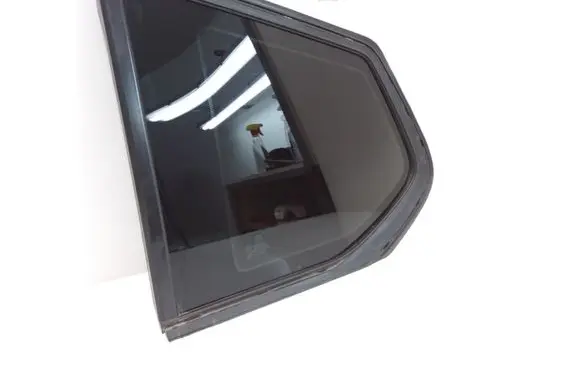 BMW X3 F25 Rear side window