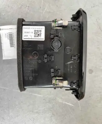 Volvo XC40 Dashboard air vent grill cover trim 31442625