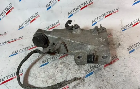 BMW 3 E90 E91 Engine mounting bracket 241681 22116760315 6760315