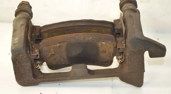 Audi A4 S4 B8 8K Brake caliper pad carrier rear 0822C