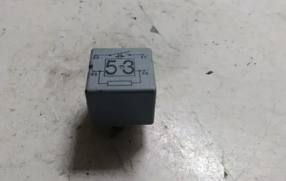 Volkswagen Golf VI Other relay 141951253B