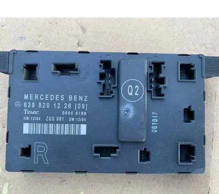 Mercedes-Benz Vito Viano W639 Door control unit/module 6398201226