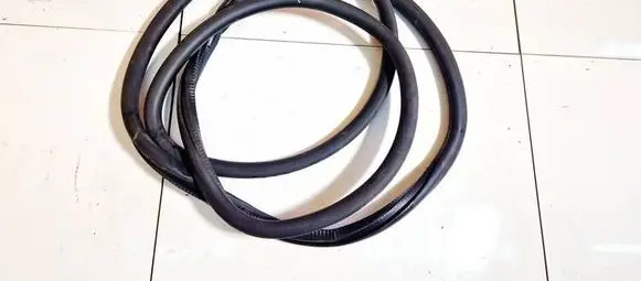 Volkswagen Golf V Rubber seal front coupe door 1k3867911d 1k3867911.d