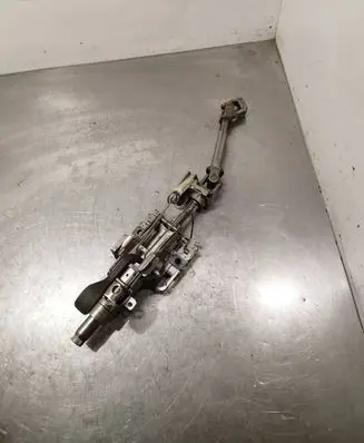 Steering wheel axle set
