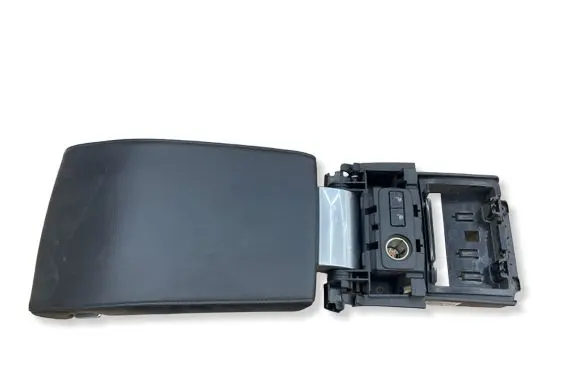 Volvo XC70 Armrest 30715142