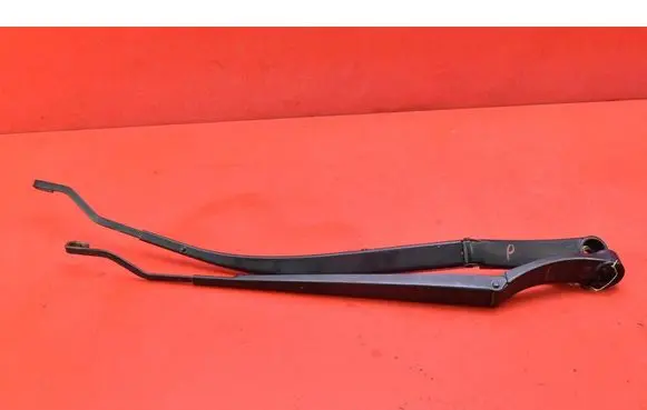 Hyundai i30 Front wiper blade arm 42001120