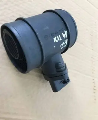 Skoda Fabia Mk2 (5J) Mass air flow meter 0281002610 8z0906461