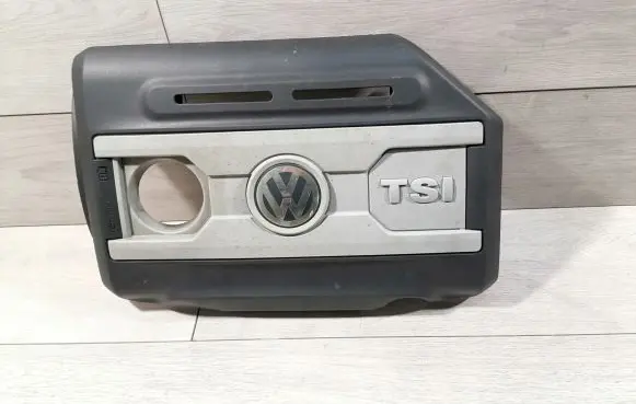 Volkswagen PASSAT B6 Engine cover (trim) 06J103925
