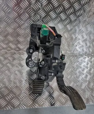 Renault Trafic III (X82) Brake pedal 465016415R 93459474