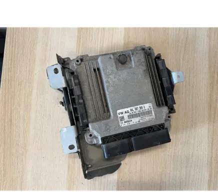 Volkswagen Golf VII Engine control unit/module 04L907309K