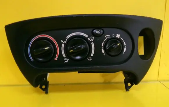 Renault Megane I Climate control unit 657718