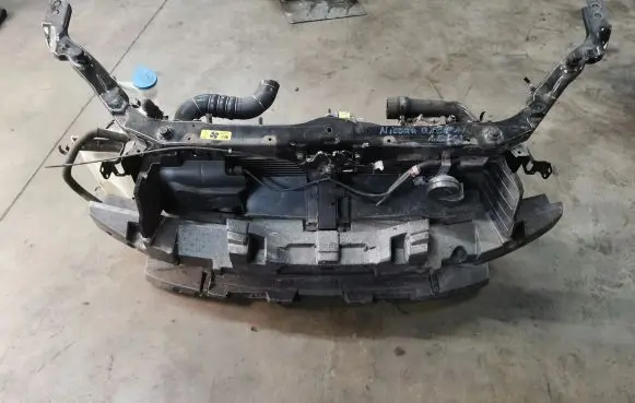 Nissan Qashqai Front piece kit 