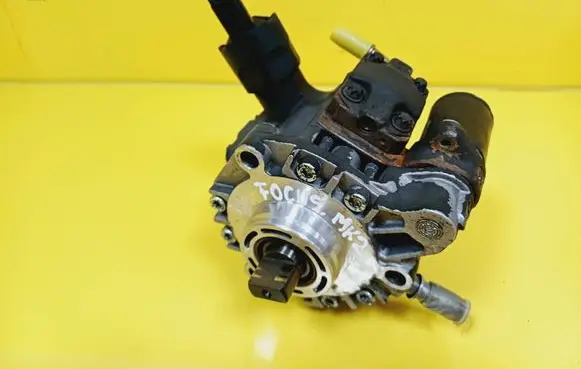 Ford Focus Fuel injection high pressure pump 9654091880 A2C20000598