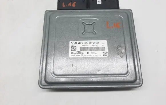 Volkswagen Golf VII Engine control unit/module 06K907425B
