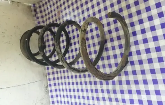 Skoda Octavia Mk1 (1U) Front coil spring