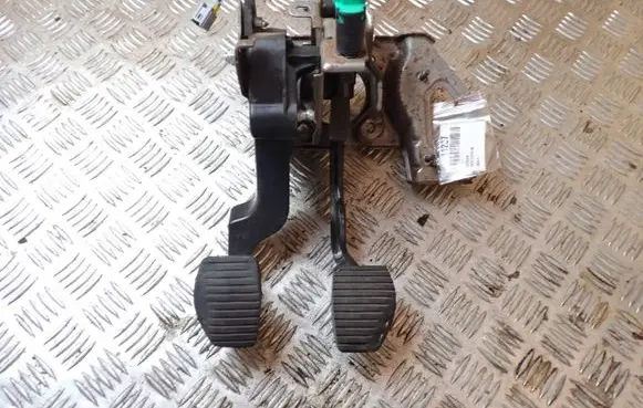 Citroen C3 Clutch pedal