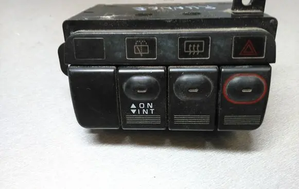 Mitsubishi Space Runner A set of switches 