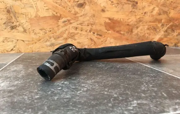Audi A4 S4 B6 8E 8H Engine coolant pipe/hose 06C121088B